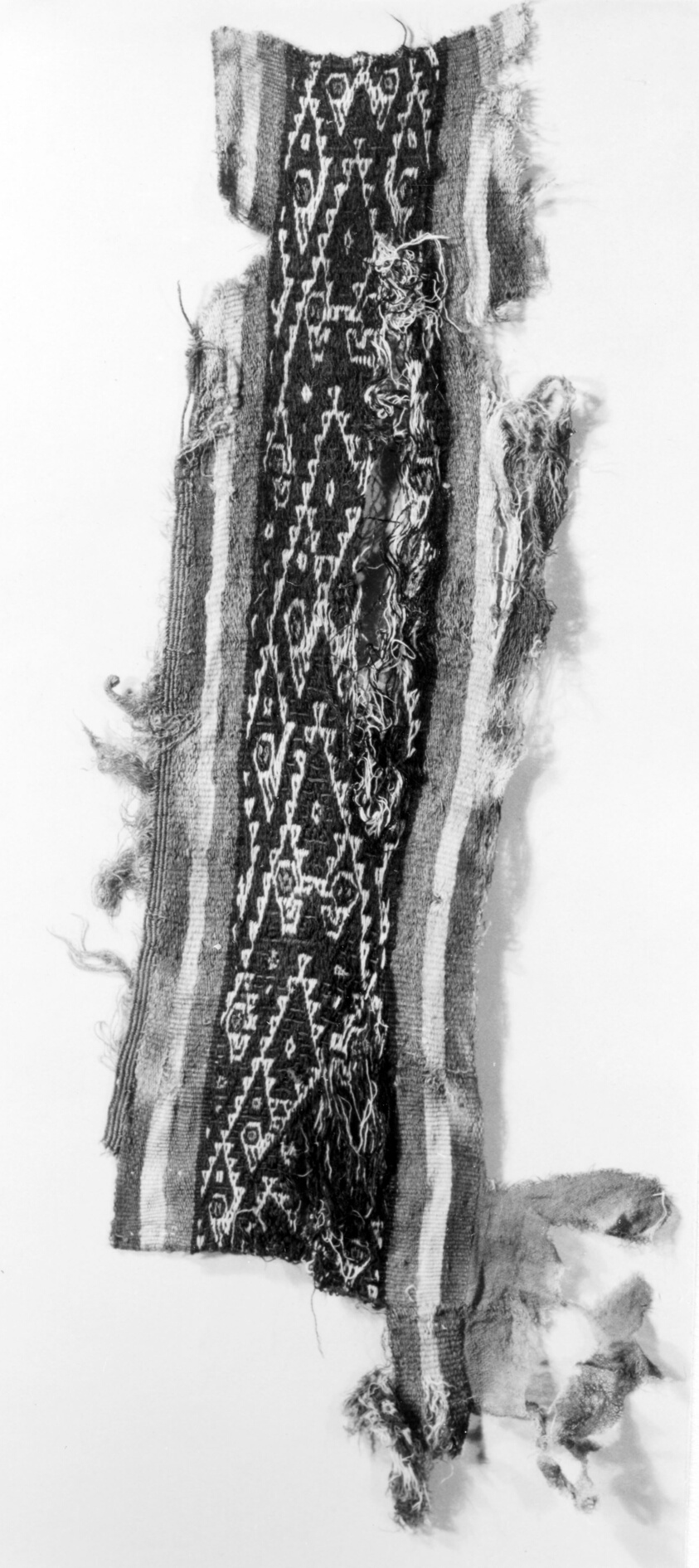 Fragment (Border) by Chancay